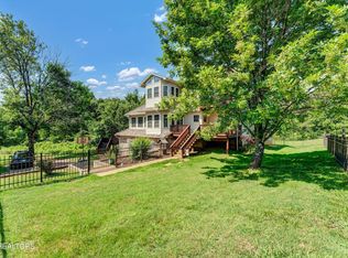 216 Norwood St, Lenoir City, TN 37771