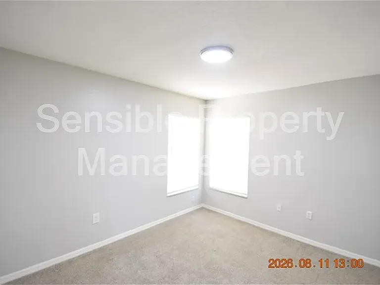 7411 Canterbury St — Photo 12