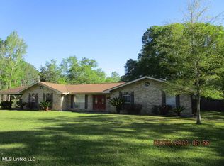9014 Graham Rd, Moss Point, MS 39562