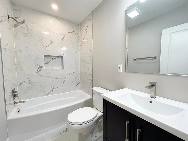 1267 Emerson St NE — Photo 19