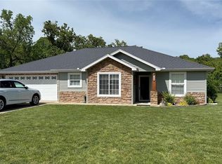 224 Ridgeview Dr, Saint Robert, MO 65584