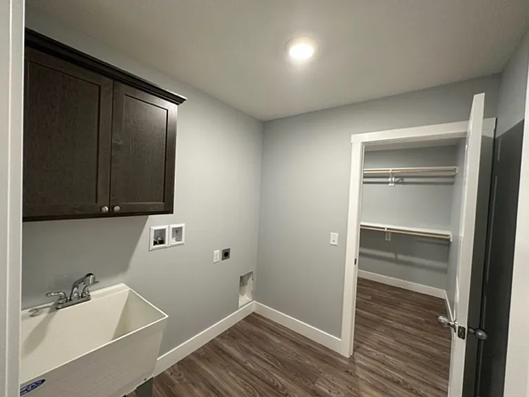 105 Jackson St #B — Photo 11