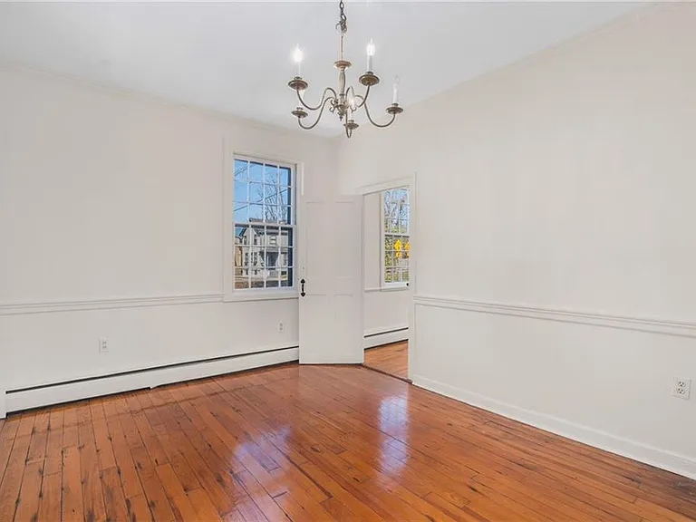 14 Elm St — Photo 12