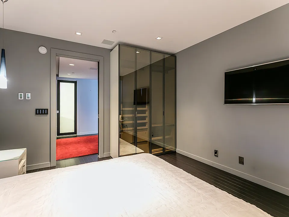 333 Bush St #3903
