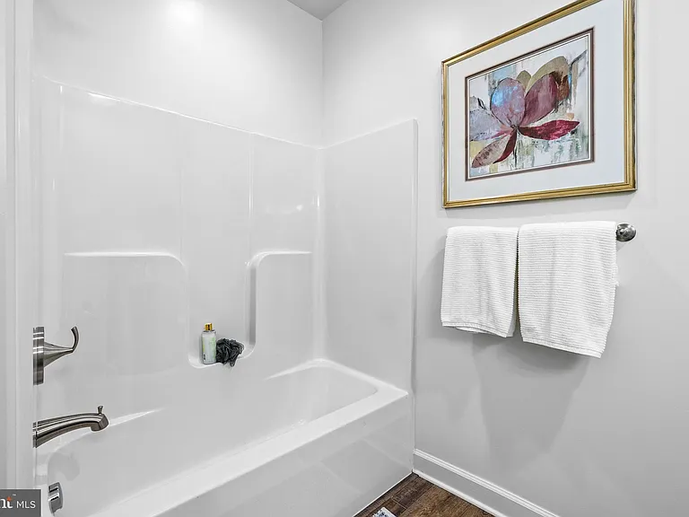 190 Cambridge Blvd — Photo 12