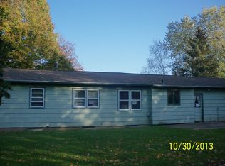 200 Elder Dr, Farmington, NY 14425