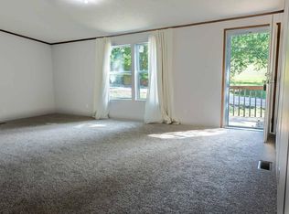913 Doak St, Livingston, TN 38570
