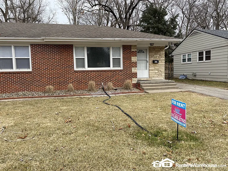 1417 Cummins Pkwy — Photo 3