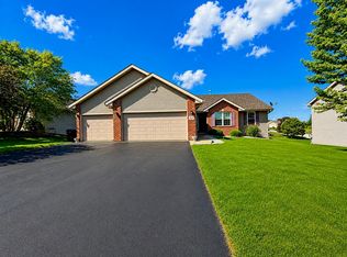 423 Cross Plains Rd, Rockford, IL 61107