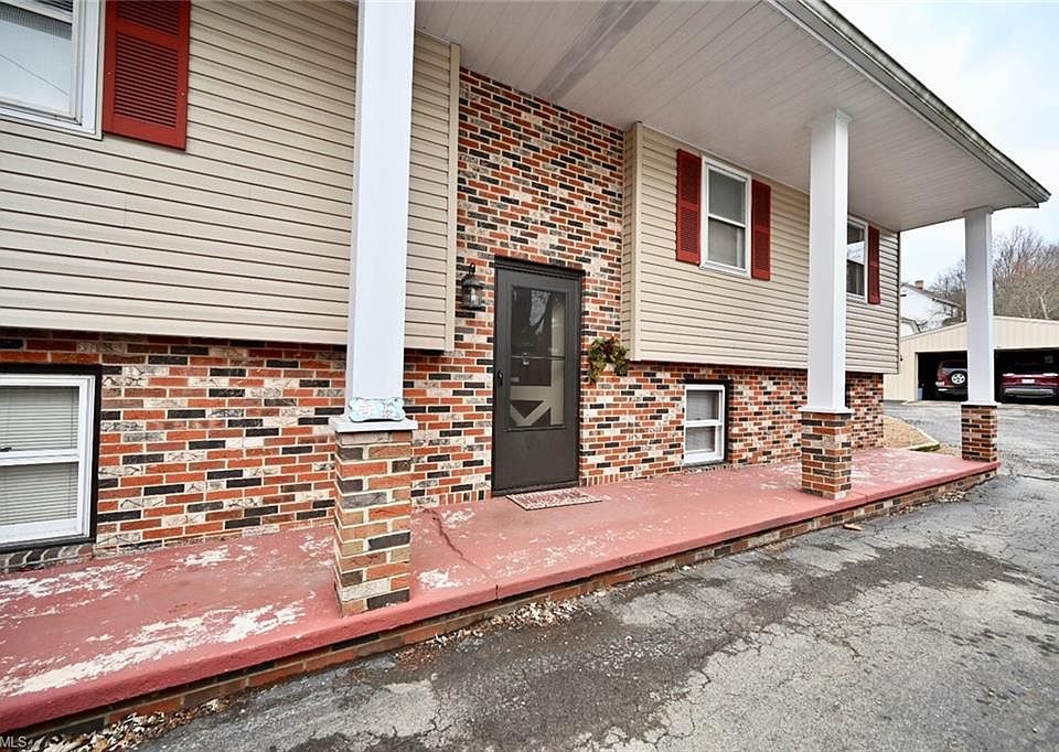 1st image of 249 Wood St