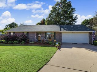 3839 Derrick Ln, Springdale, AR 72762