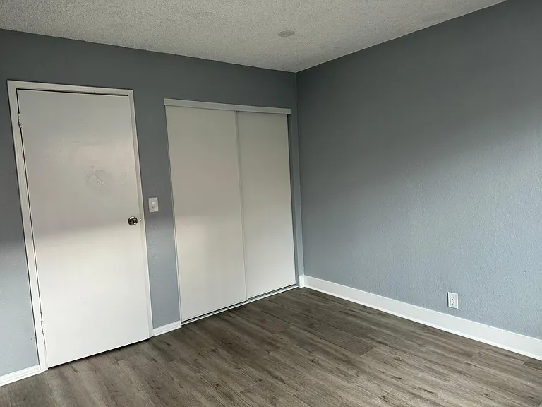 174 E 1st St #174 — Photo 12