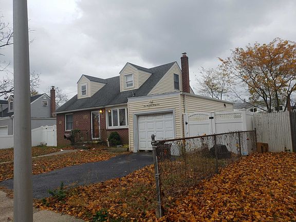 3rd image of 135 E Granada Ave