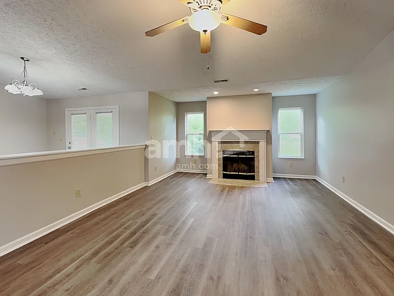 8074 Sydney Ln — Photo 6