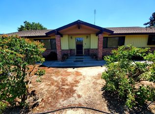 11135 E Rose Ave, Selma, CA 93662