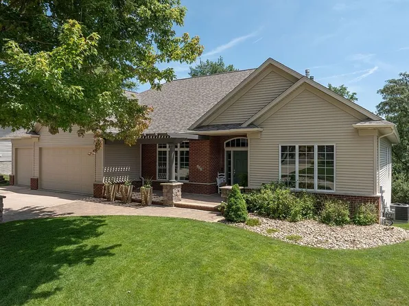 223 McKinsie Ct NE, Cedar Rapids, IA 52402