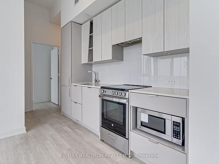25 Greenview Ave W #2515 — Photo 41