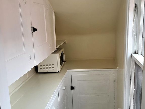 3rd image of 84 Shirley Ave Floor 2