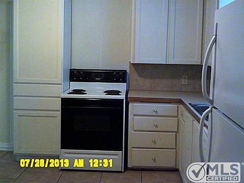 3rd image of 2210 Grand Ave