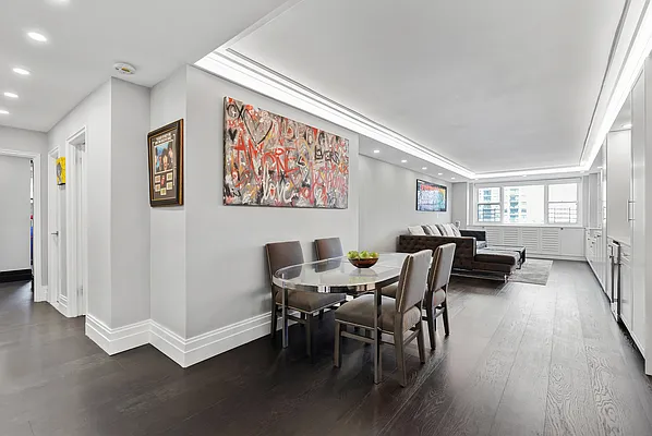 Sold by R New York | media 1