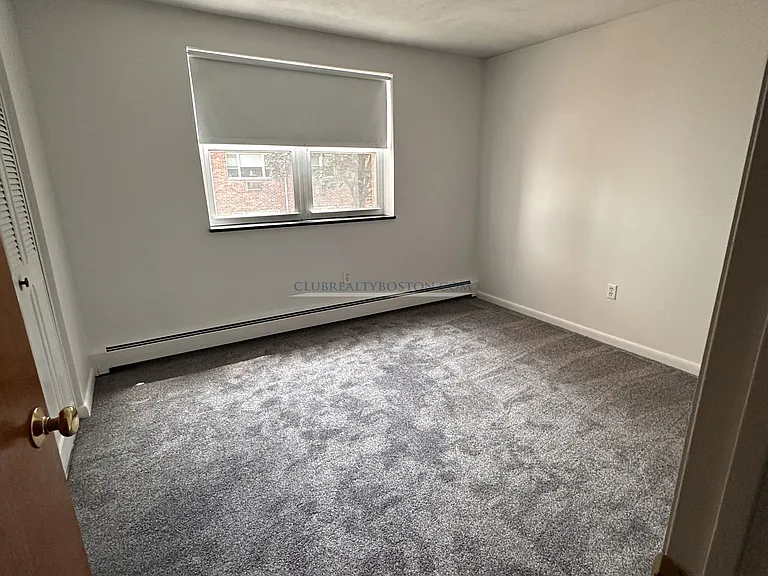 163 Lexington St #27 — Photo 8
