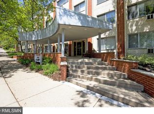 2700 W 44th St APT 312, Minneapolis, MN 55410