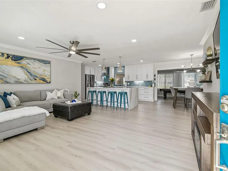 3922 Fontainebleau Dr — Photo 8
