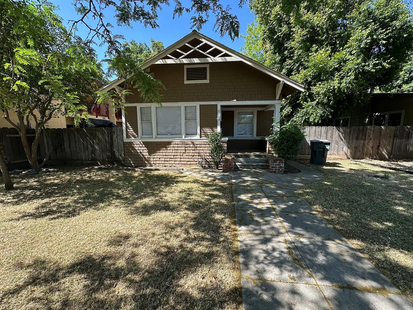 615 16th St photo 1