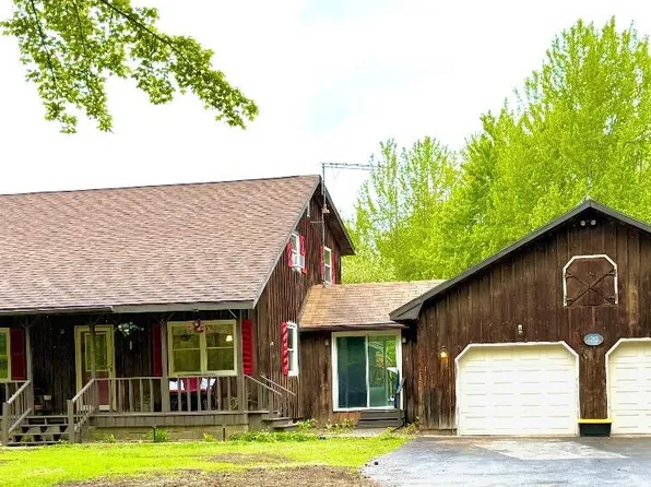 1242 N North Star Rd, Mooers, NY 12958