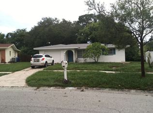 860 8th Ave NE, Largo, FL 33770