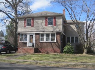 120 Thompson St, Dumont, NJ 07628