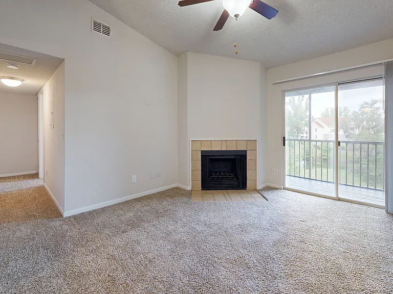 Altamira Place Apartment Homes — Photo 107