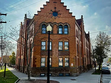 Located in Ohio City, the historic and recently renovated Heyse Apartments has been restored to its original charm of 1898. — photo 10