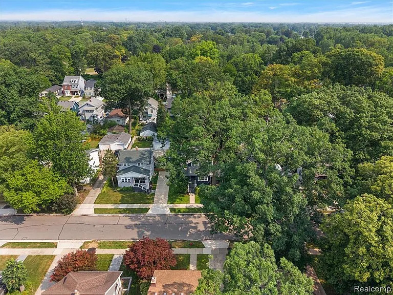 529 Hawthorn Ave — Photo 61