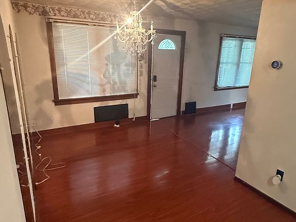 3rd image of 34 Jarvis Pl