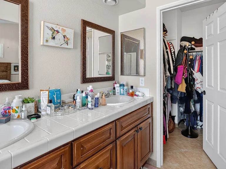 1528 Knoll Park Gln — Photo 20