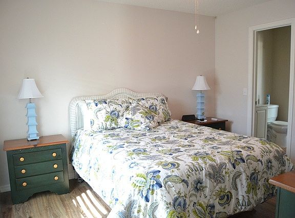 3rd image of 7034 Mamouth St