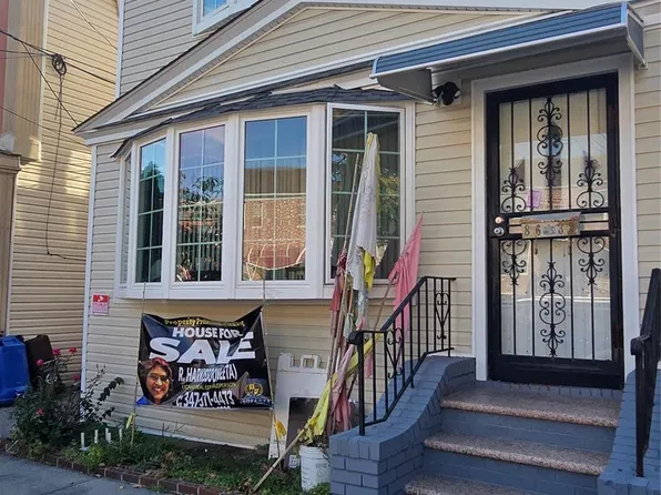 8632 122nd Street, Richmond Hill, NY 11418