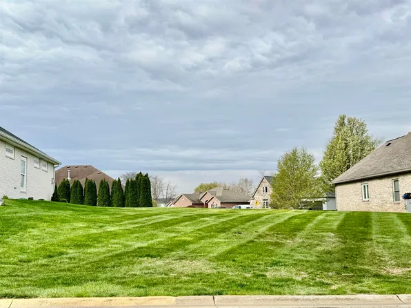 1813 Hunters Cove Cir, Kokomo, IN 46902