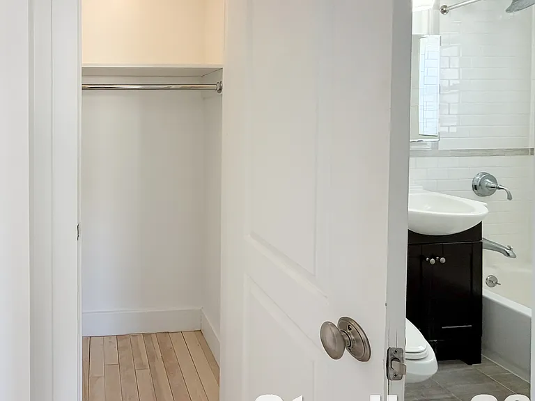 210 Brighton 15 St #5G — Photo 8