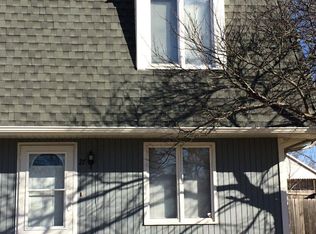 27 Amherst Dr, Springfield, IL 62702