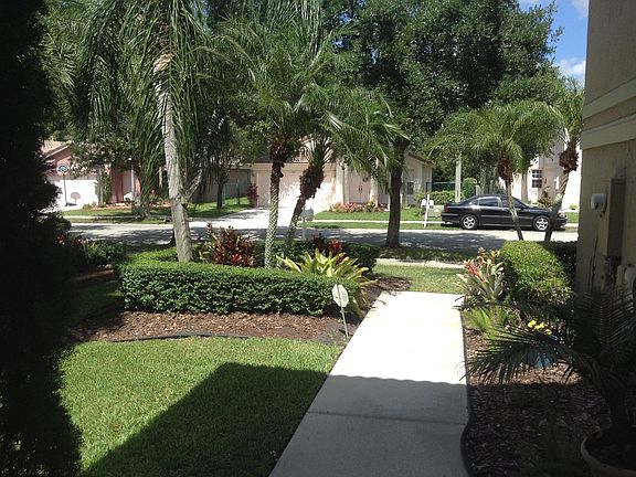 3rd image of 400 SW 203rd Ave