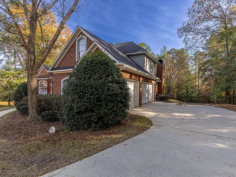 7316 Northbrook Cir — Photo 42
