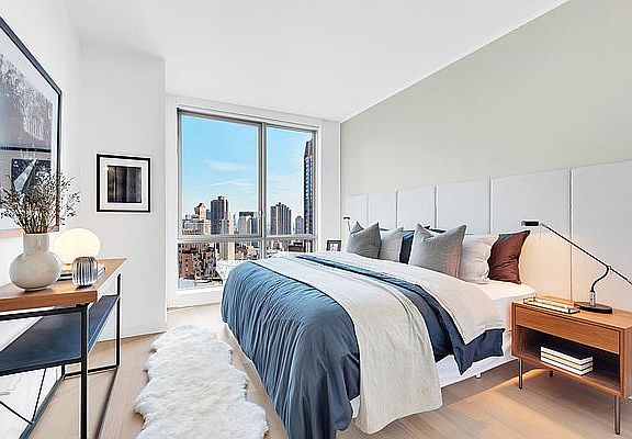 5th image of 160 Madison Ave APT 43F