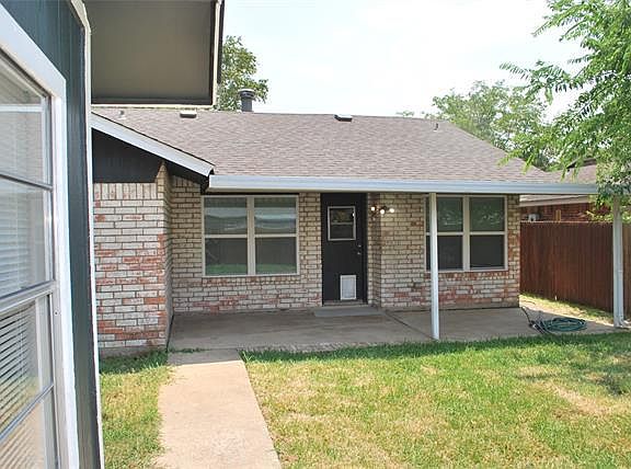 4th image of 1613 Greywood Dr