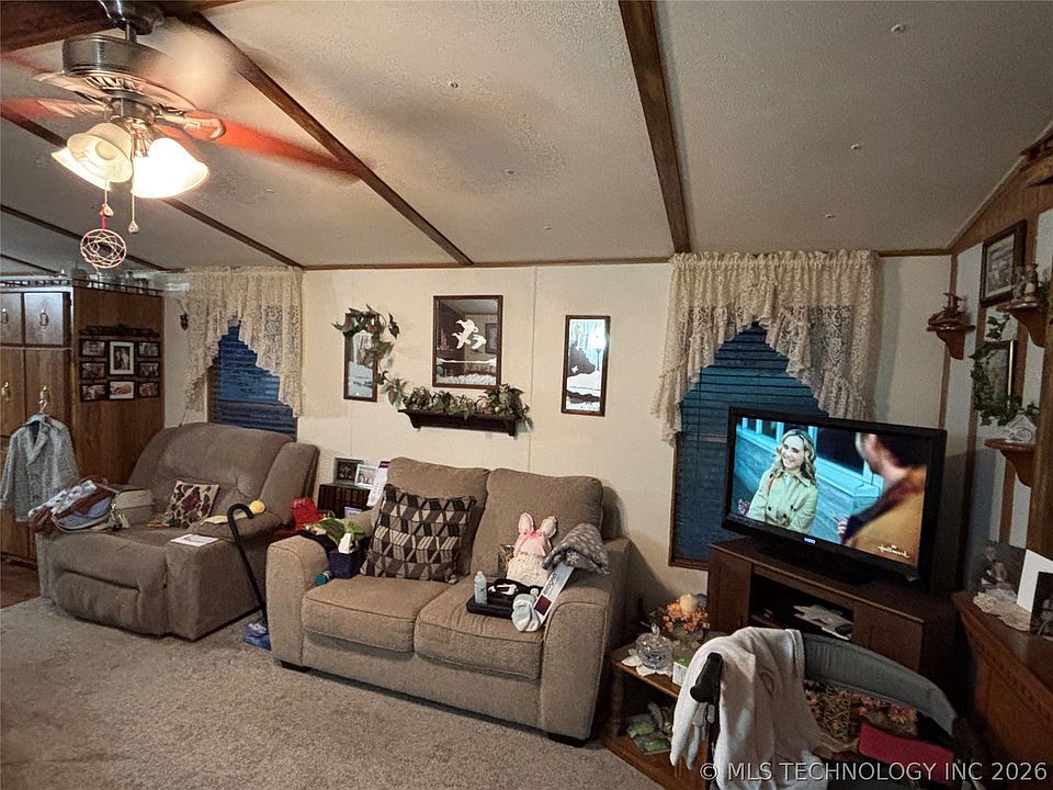 1st image of 1925 Kemp Rd