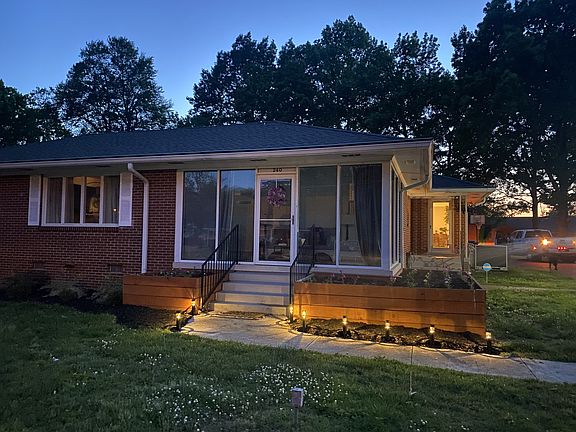 2nd image of 240 Joyce Ave