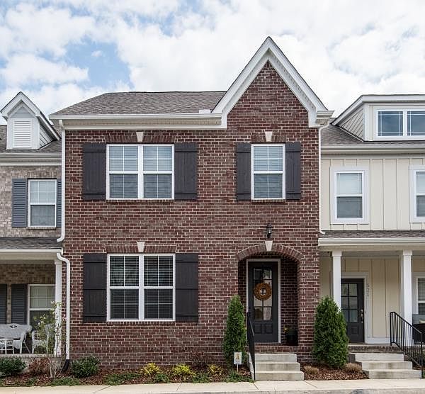 1st image of 519 Vintage Green Ln
