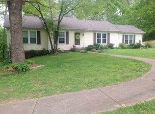 106 Redwood Dr, Dickson, TN 37055