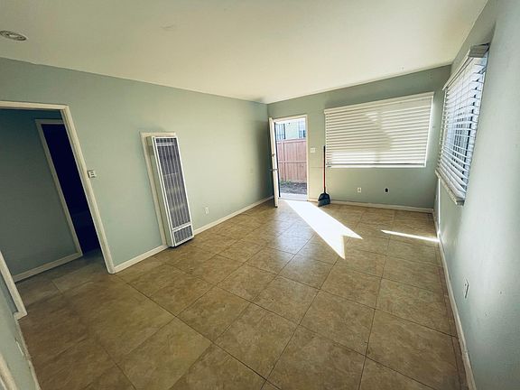4th image of 4560 Utah St #1/2